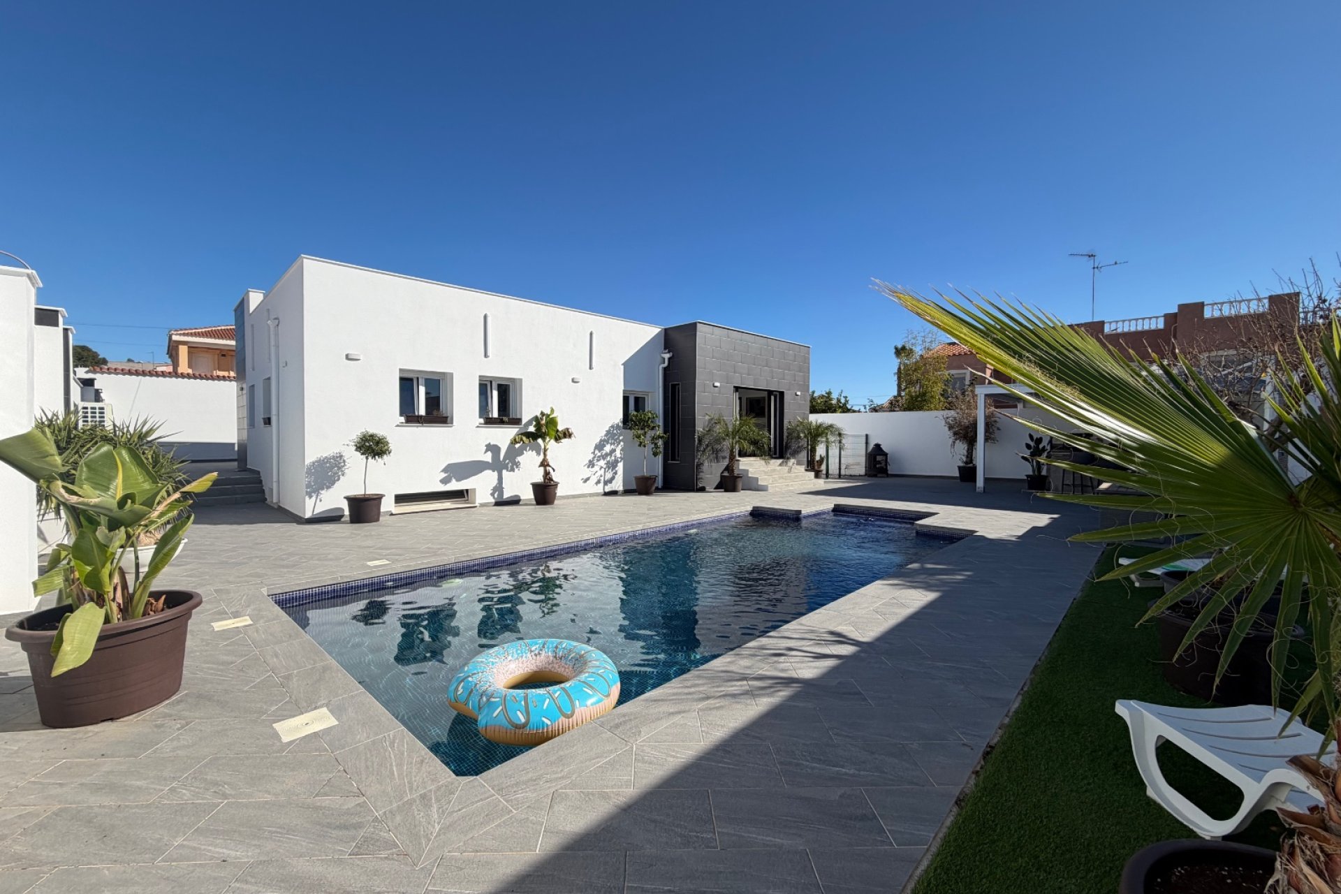 Reventa - Villa (detached) -
Alicante