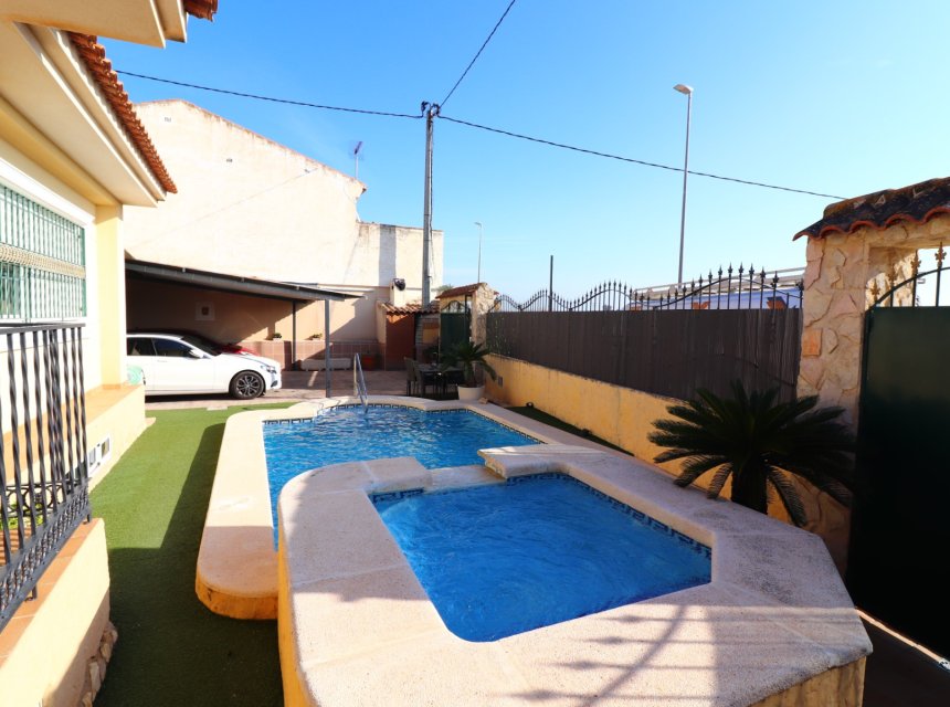 Reventa - Villa (detached) -
Almoradi - El Saladar
