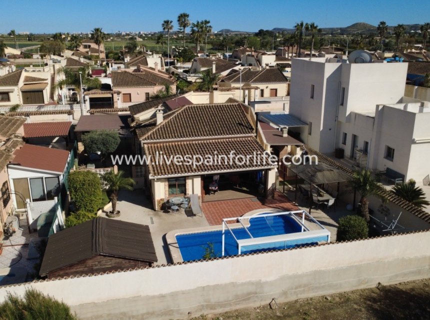 Reventa - Villa (detached) -
Formentera Del Segura - Fincas de La Vega