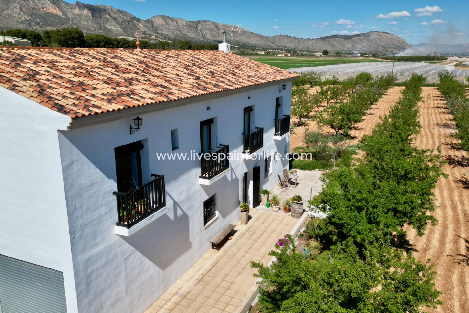 Reventa - Villa (detached) -
Hondon De Las Nieves