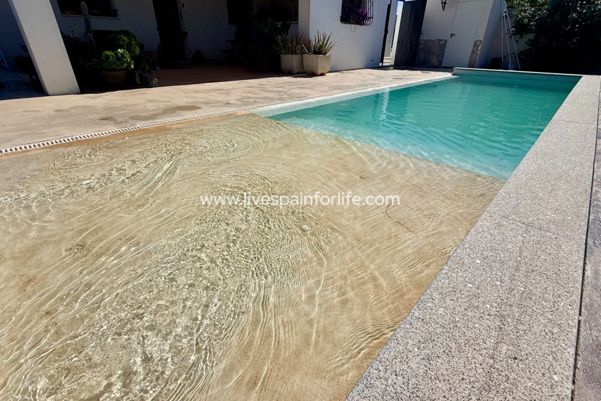 Reventa - Villa (detached) -
Hondon De Las Nieves