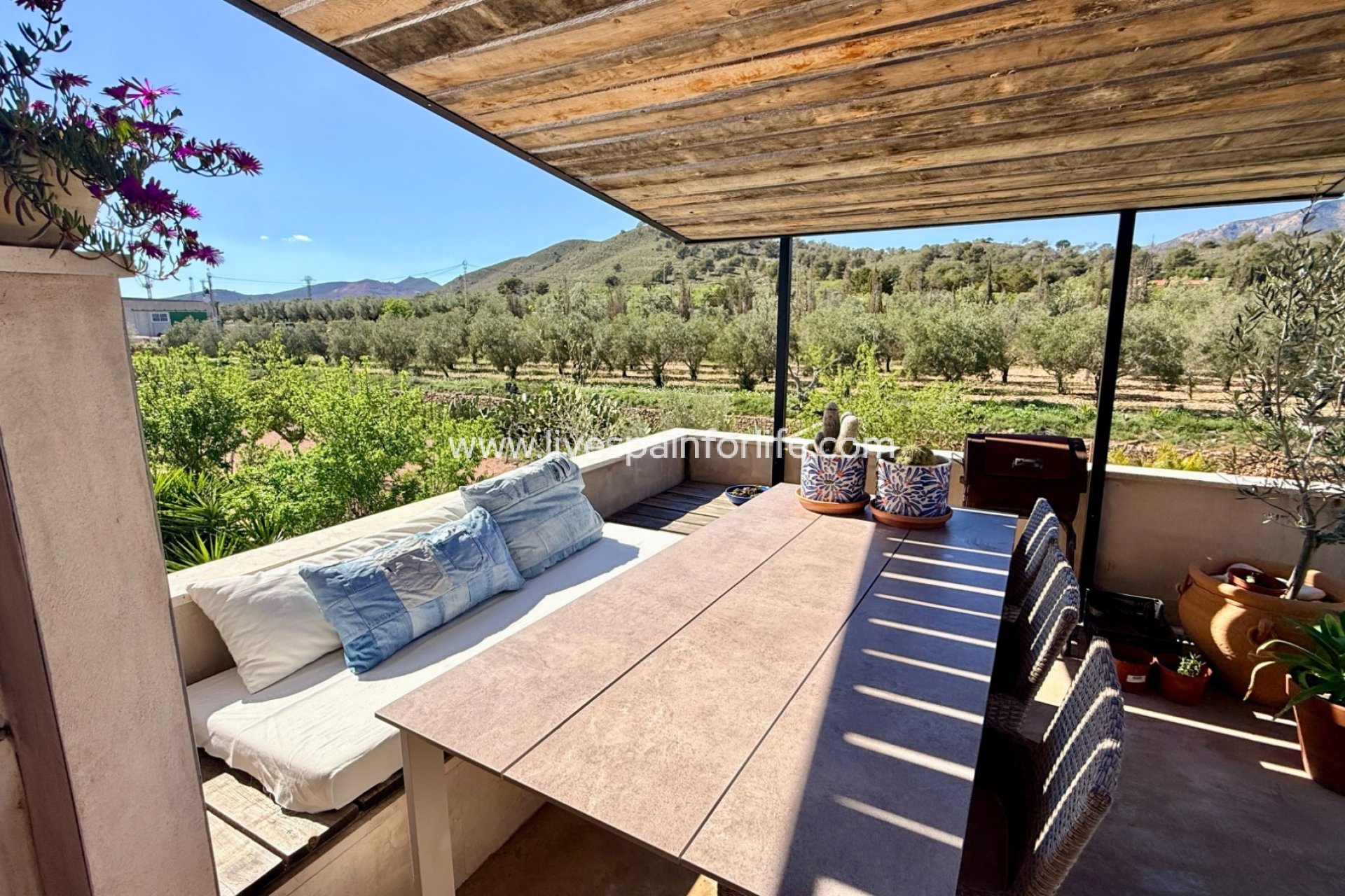 Reventa - Villa (detached) -
Hondon De Las Nieves