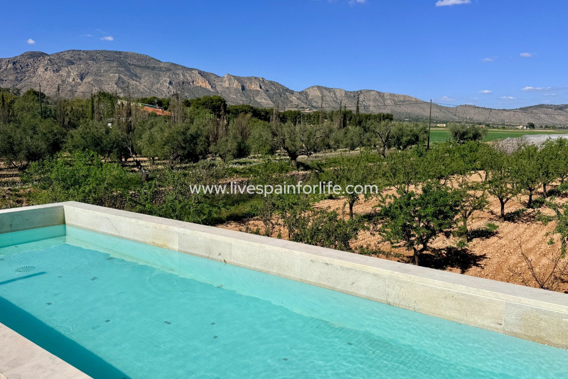 Reventa - Villa (detached) -
Hondon De Las Nieves