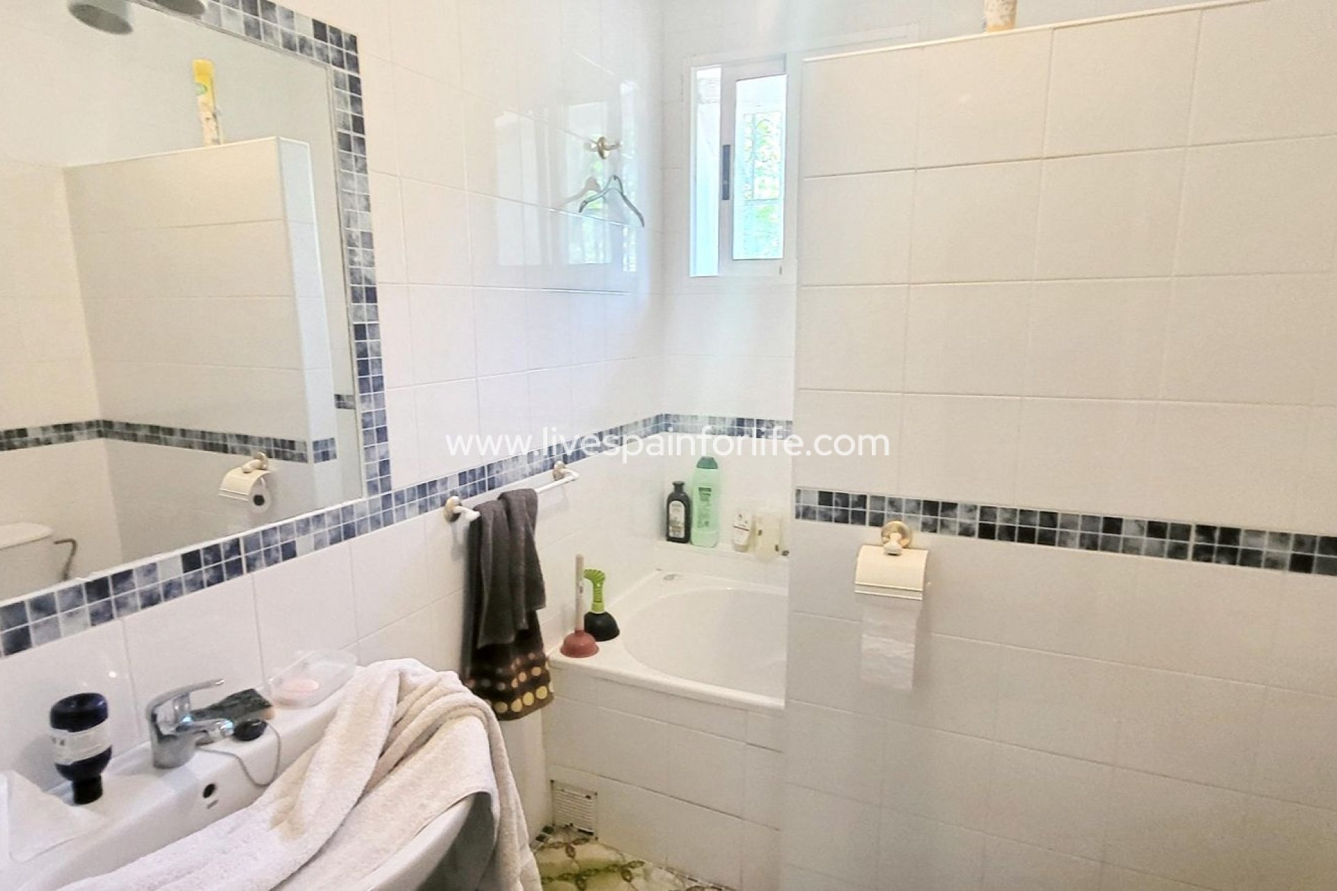 Reventa - Villa (detached) -
Hondon De Las Nieves