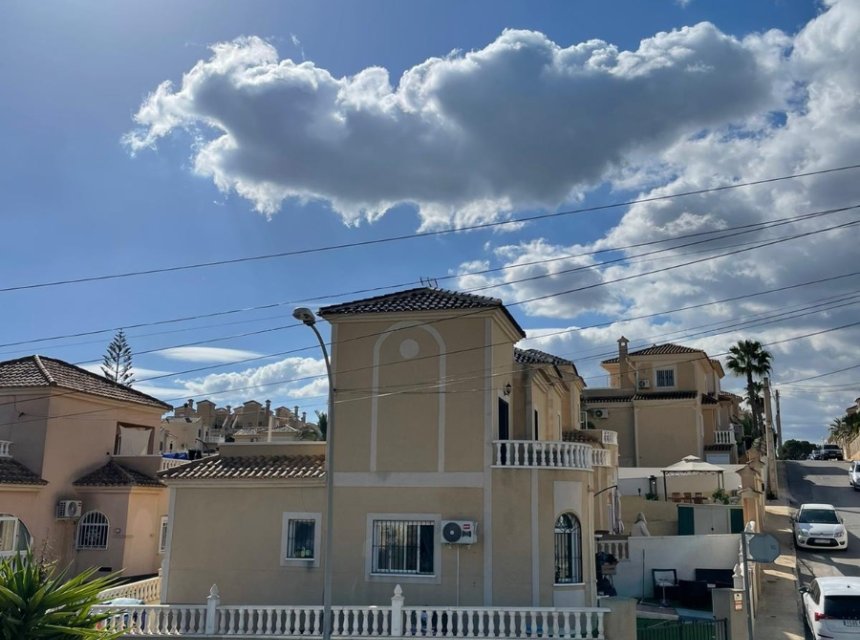 Reventa - Villa (detached) -
Orihuela Costa - El Galan