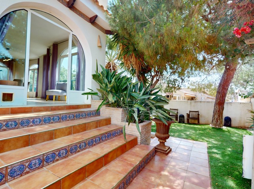 Reventa - Villa (detached) -
Orihuela Costa - La Zenia