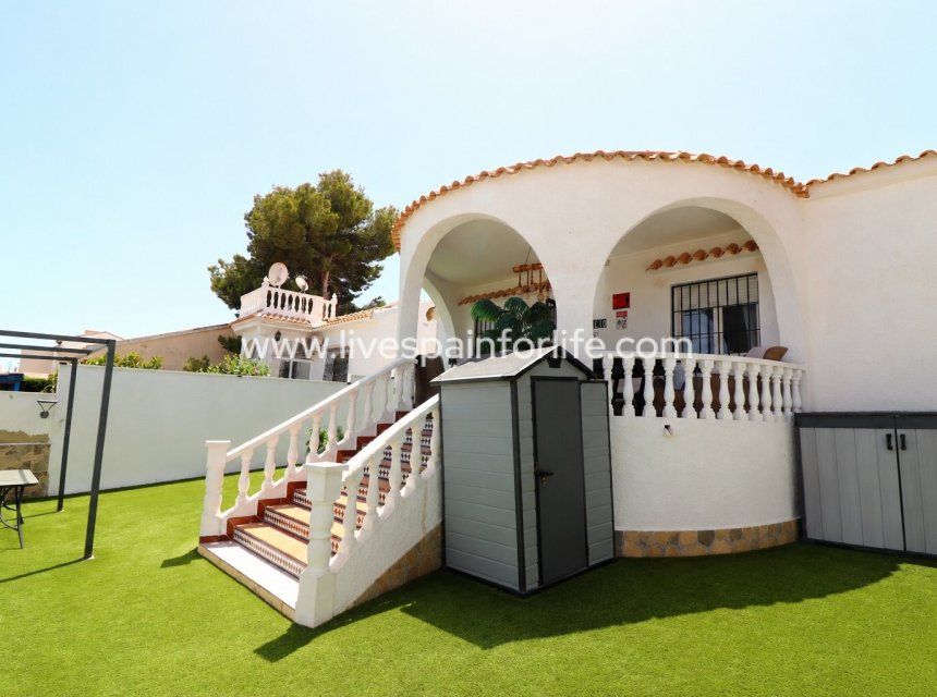 Reventa - Villa (detached) -
Orihuela Costa - Villamartin