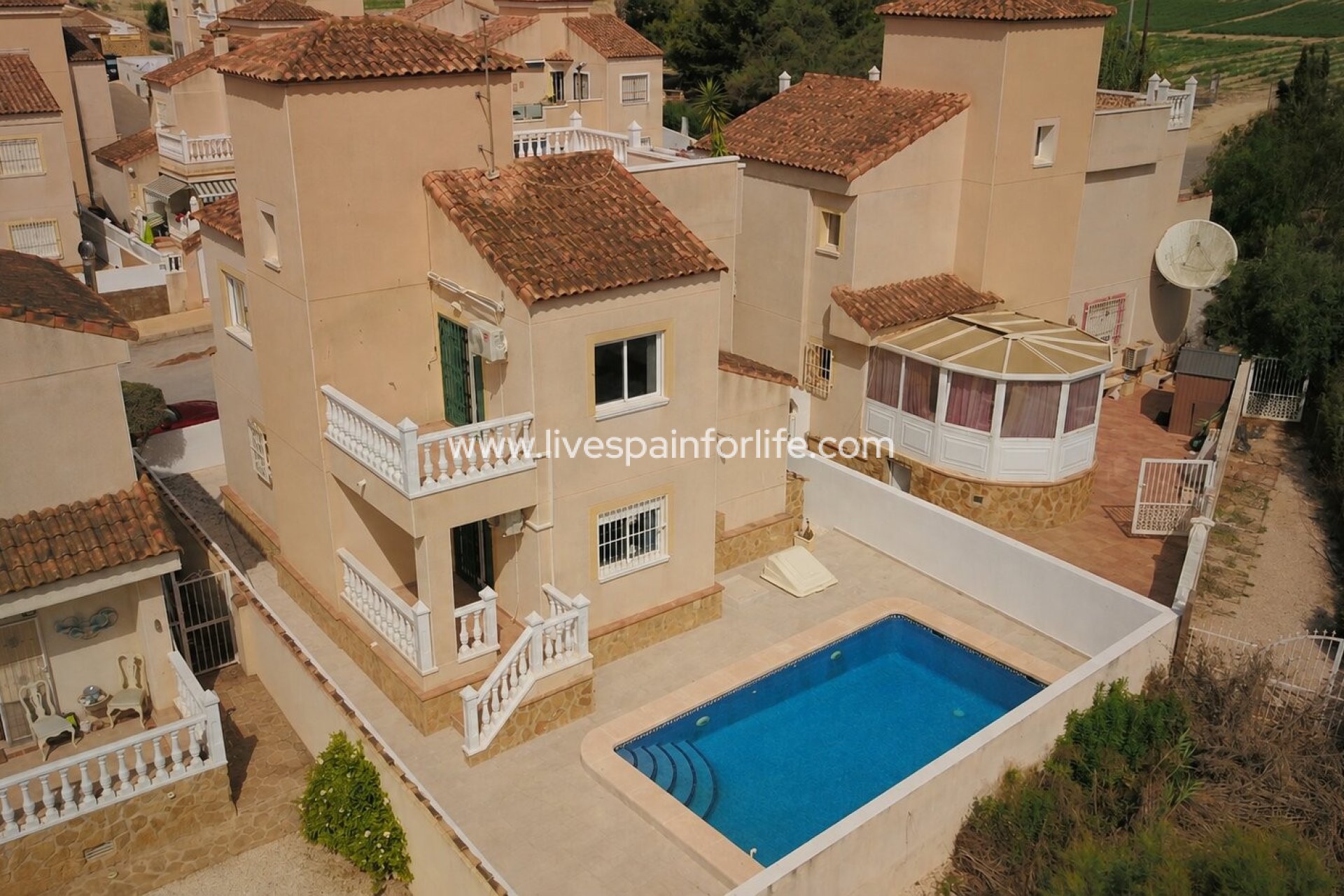 Reventa - Villa (detached) -
San Miguel De Salinas - Lake View Mansions