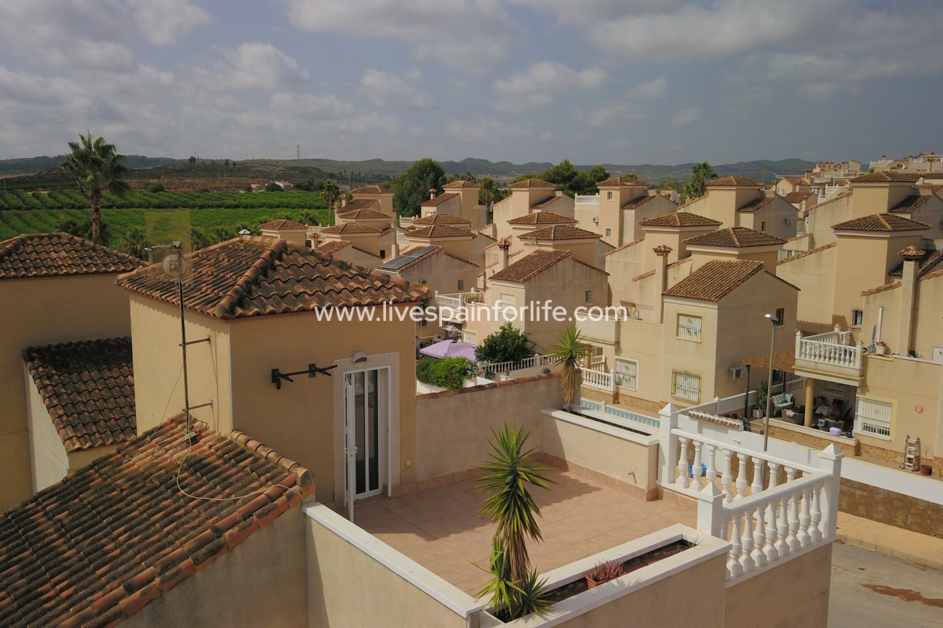 Reventa - Villa (detached) -
San Miguel De Salinas - Lake View Mansions