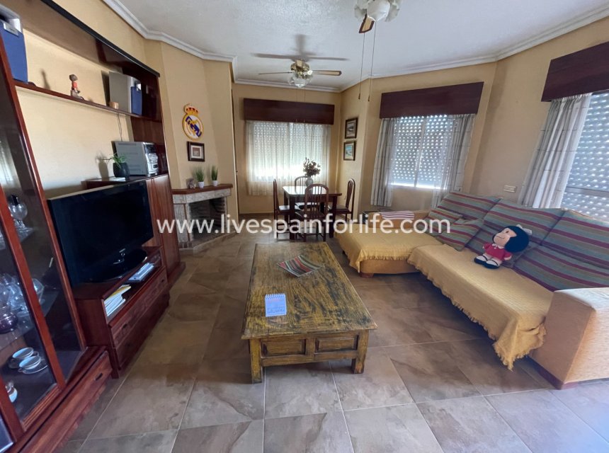Reventa - Villa (detached) -
San Miguel De Salinas - pueblo