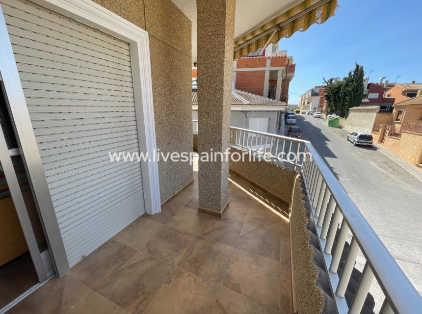 Reventa - Villa (detached) -
San Miguel De Salinas - pueblo