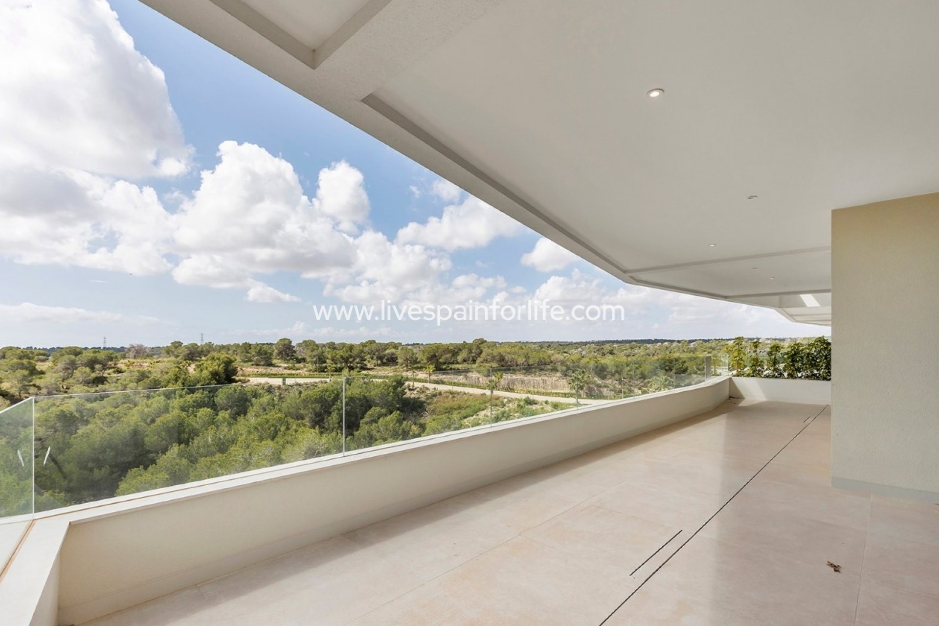 Revente - Apartments -
Alicante