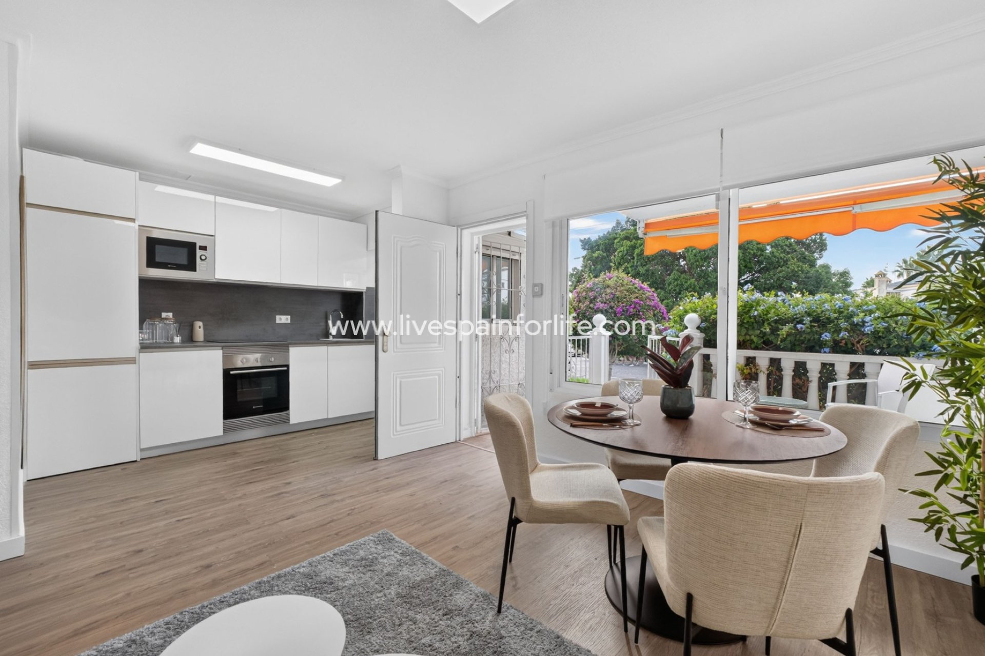 Revente - Apartments -
Orihuela Costa - Villamartin