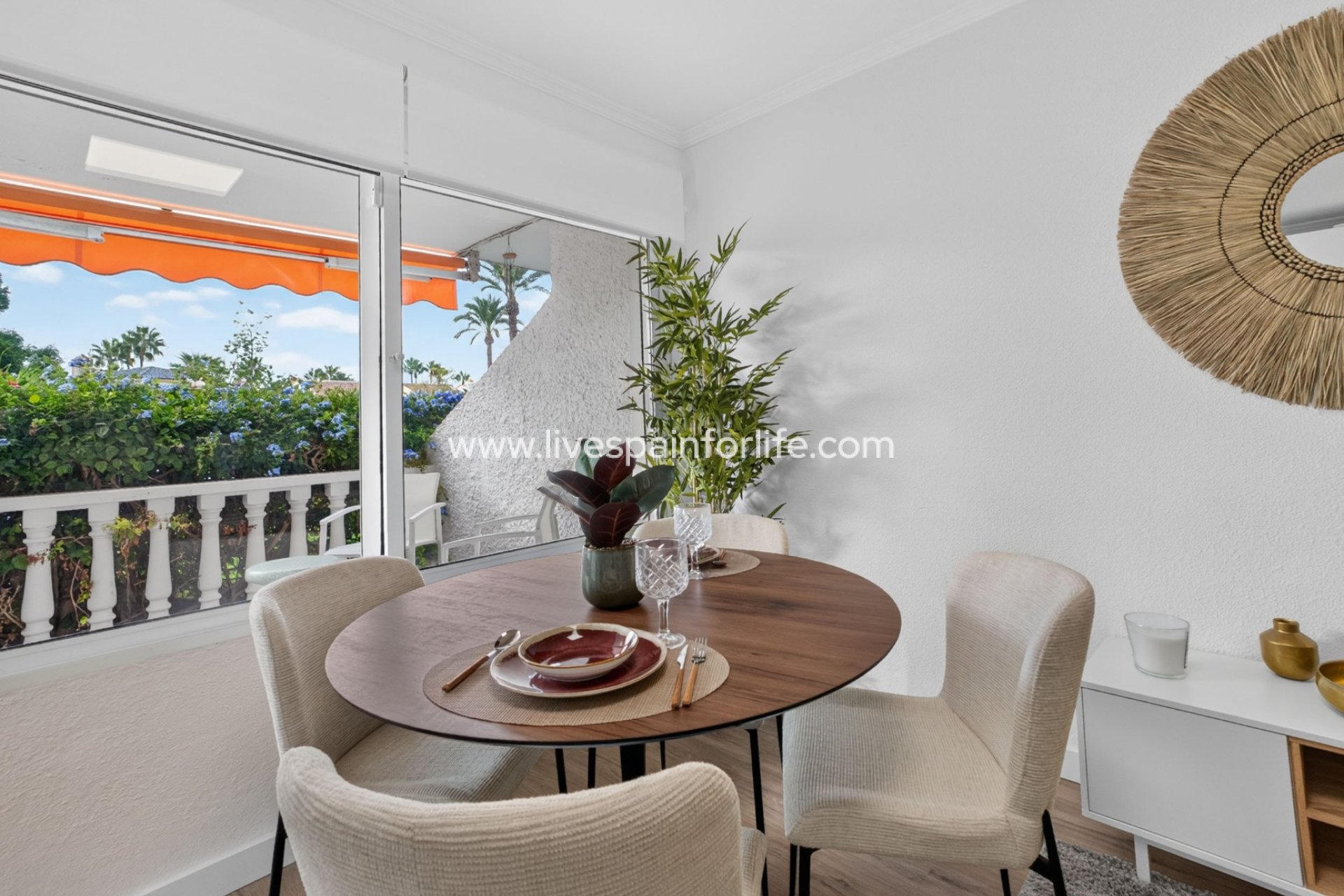 Revente - Apartments -
Orihuela Costa - Villamartin
