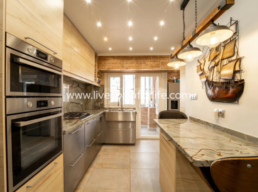 Revente - Apartments -
Torrevieja - Playa Del Cura