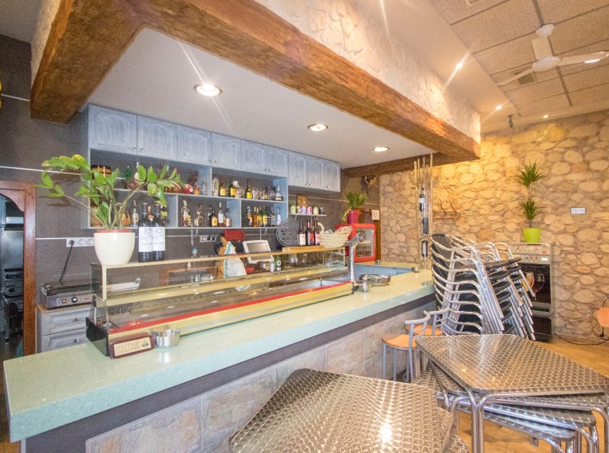 Revente - Commercial -
Albatera