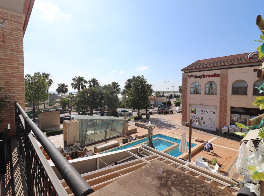 Revente - Commercial -
Algorfa - La Finca Golf Resort