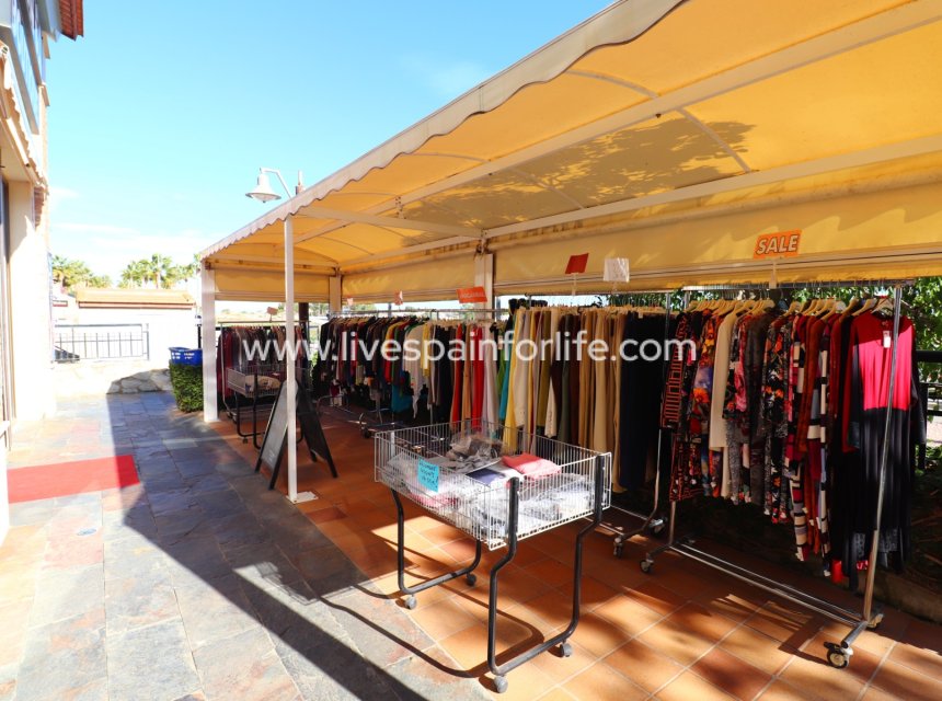 Revente - Commercial -
Algorfa - La Finca Golf