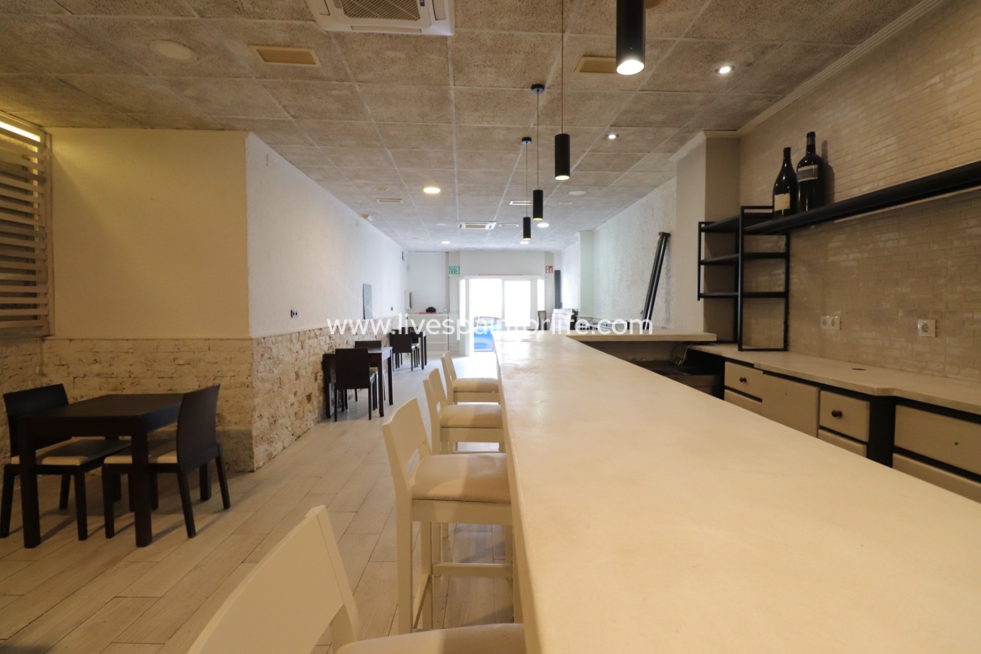 Revente - Commercial -
Benijofar - Benijofar - Village