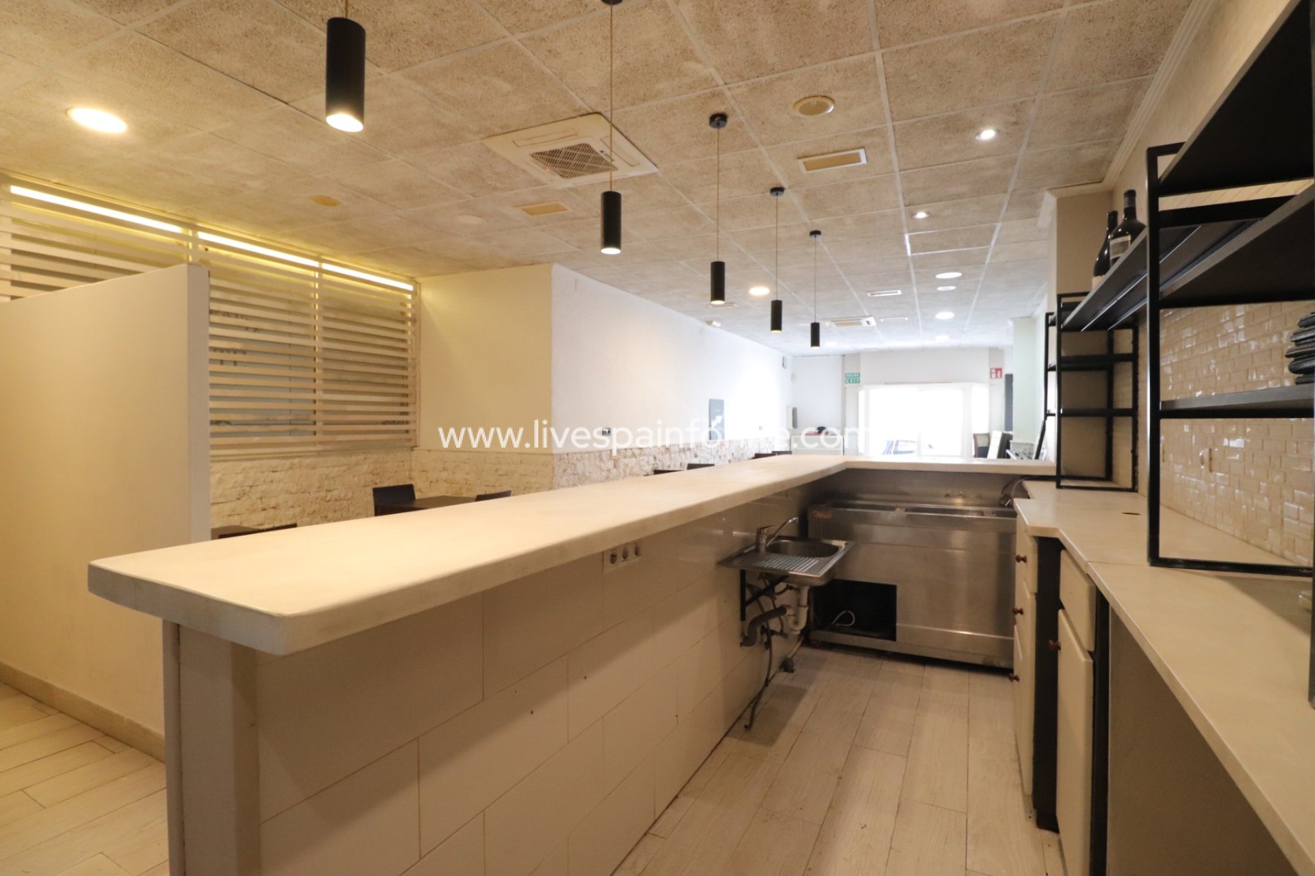 Revente - Commercial -
Benijofar - Benijofar - Village