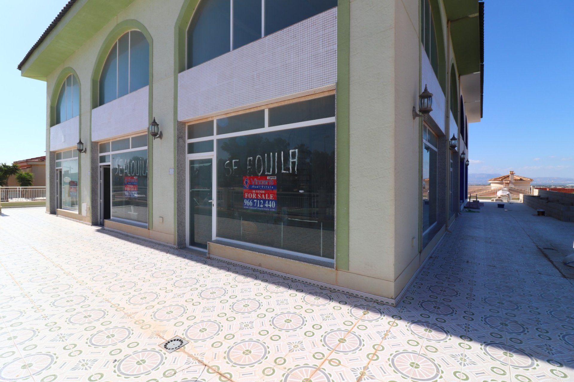 Revente - Commercial -
Benimar - Benimar II