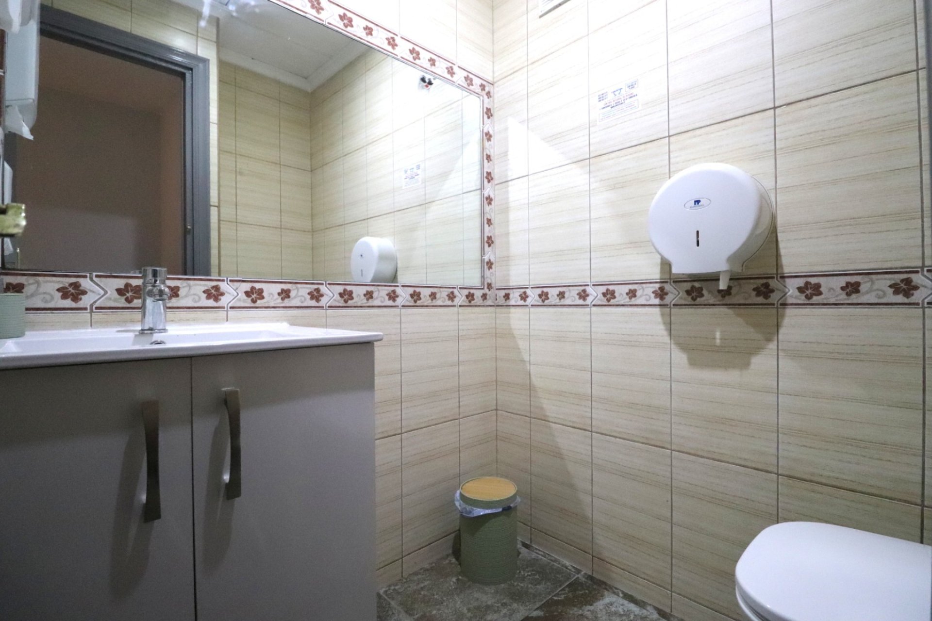 Revente - Commercial -
Catral - Catral - Town