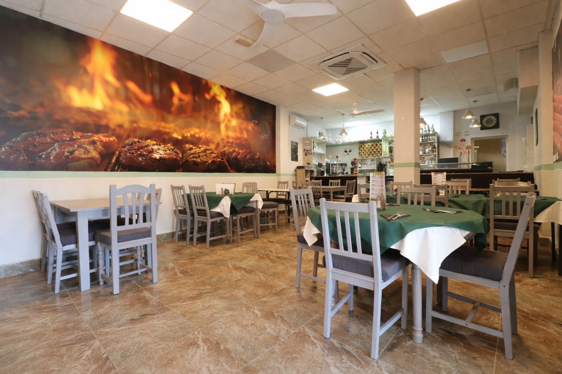 Revente - Commercial -
Catral - Catral - Town