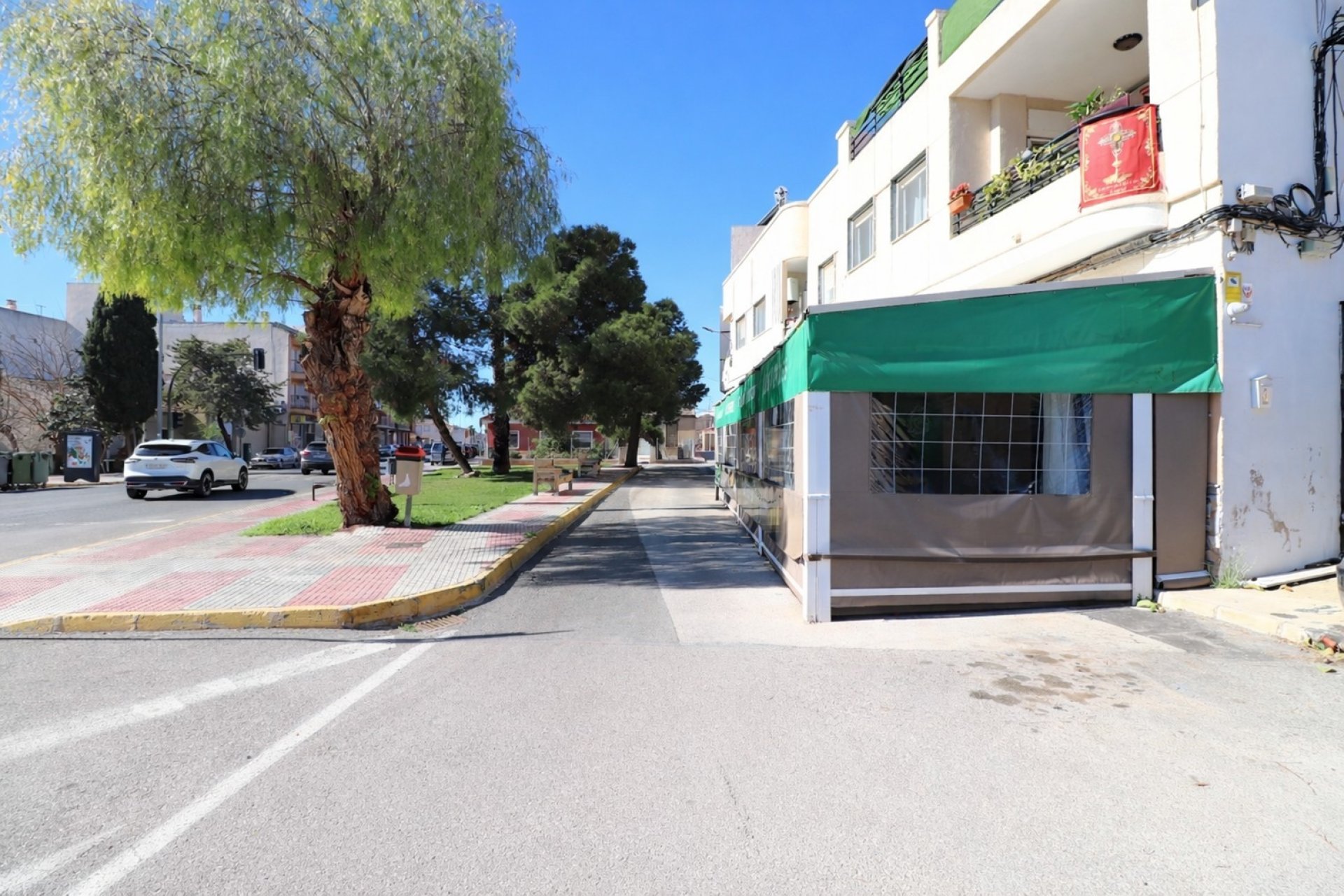 Revente - Commercial -
Catral - Catral - Town
