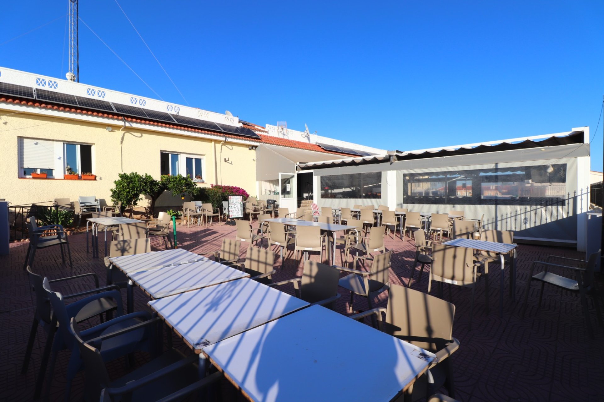 Revente - Commercial -
Ciudad Quesada - Doña Pepa