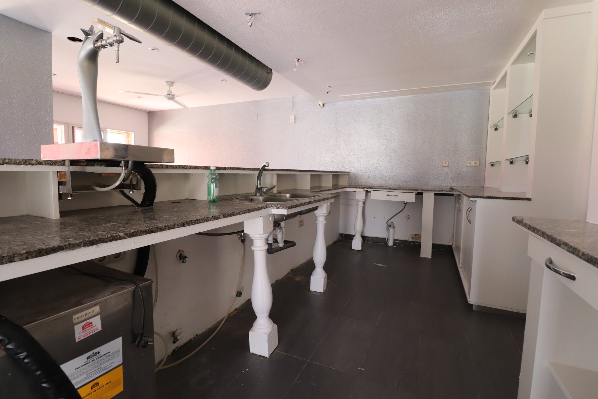 Revente - Commercial -
Ciudad Quesada - La Marquesa