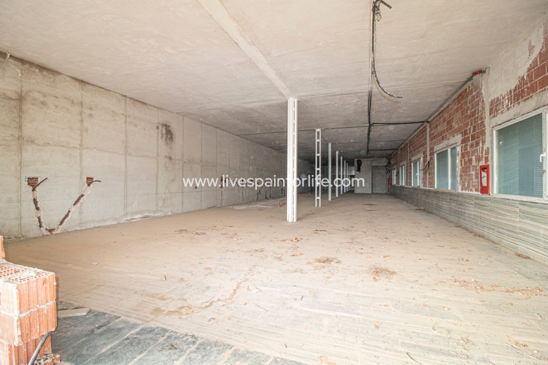 Revente - Commercial -
Elche