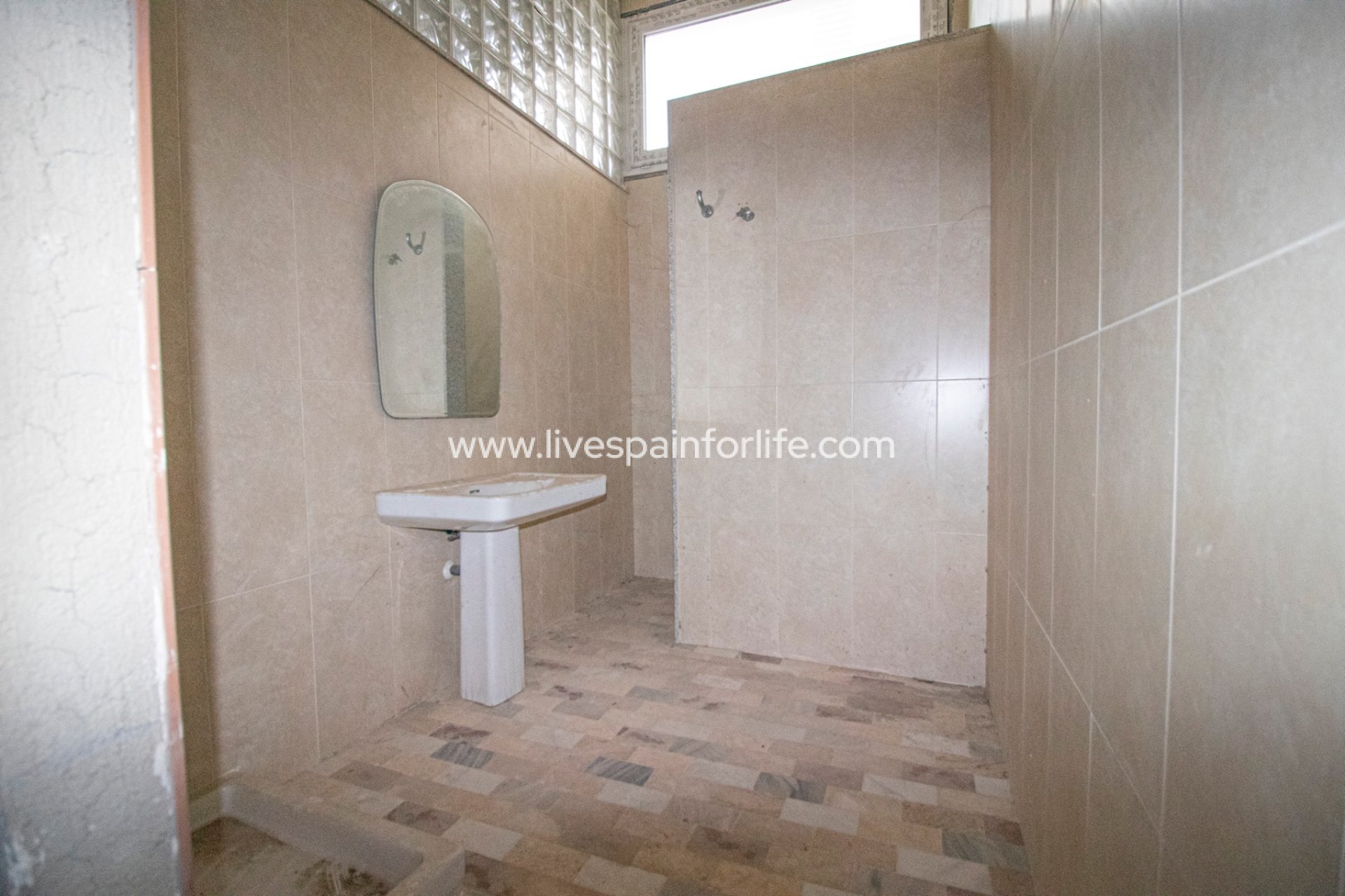 Revente - Commercial -
Elche