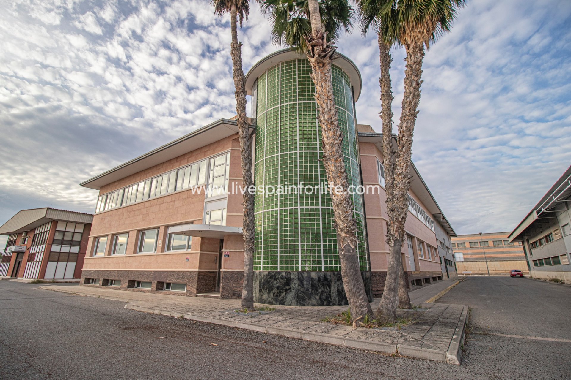 Revente - Commercial -
Elche