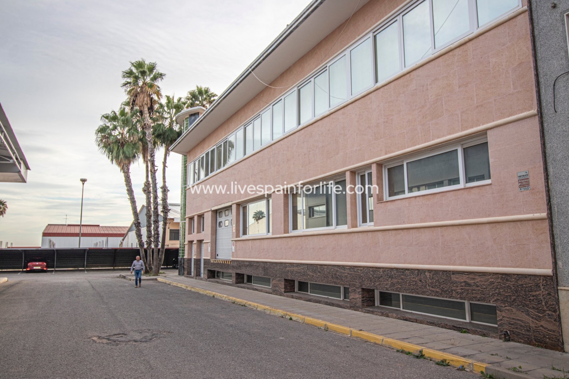 Revente - Commercial -
Elche