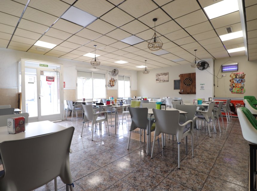 Revente - Commercial -
Formentera del Segura - Formentera - Village