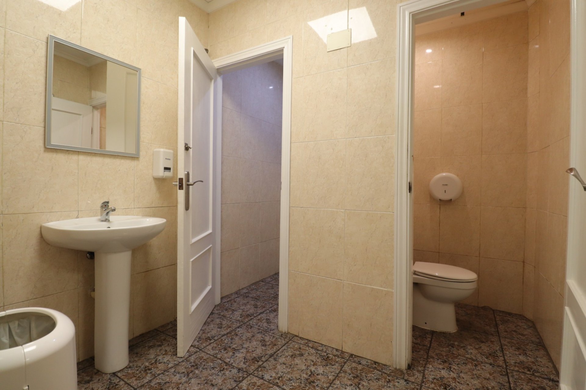 Revente - Commercial -
Formentera del Segura - Formentera - Village