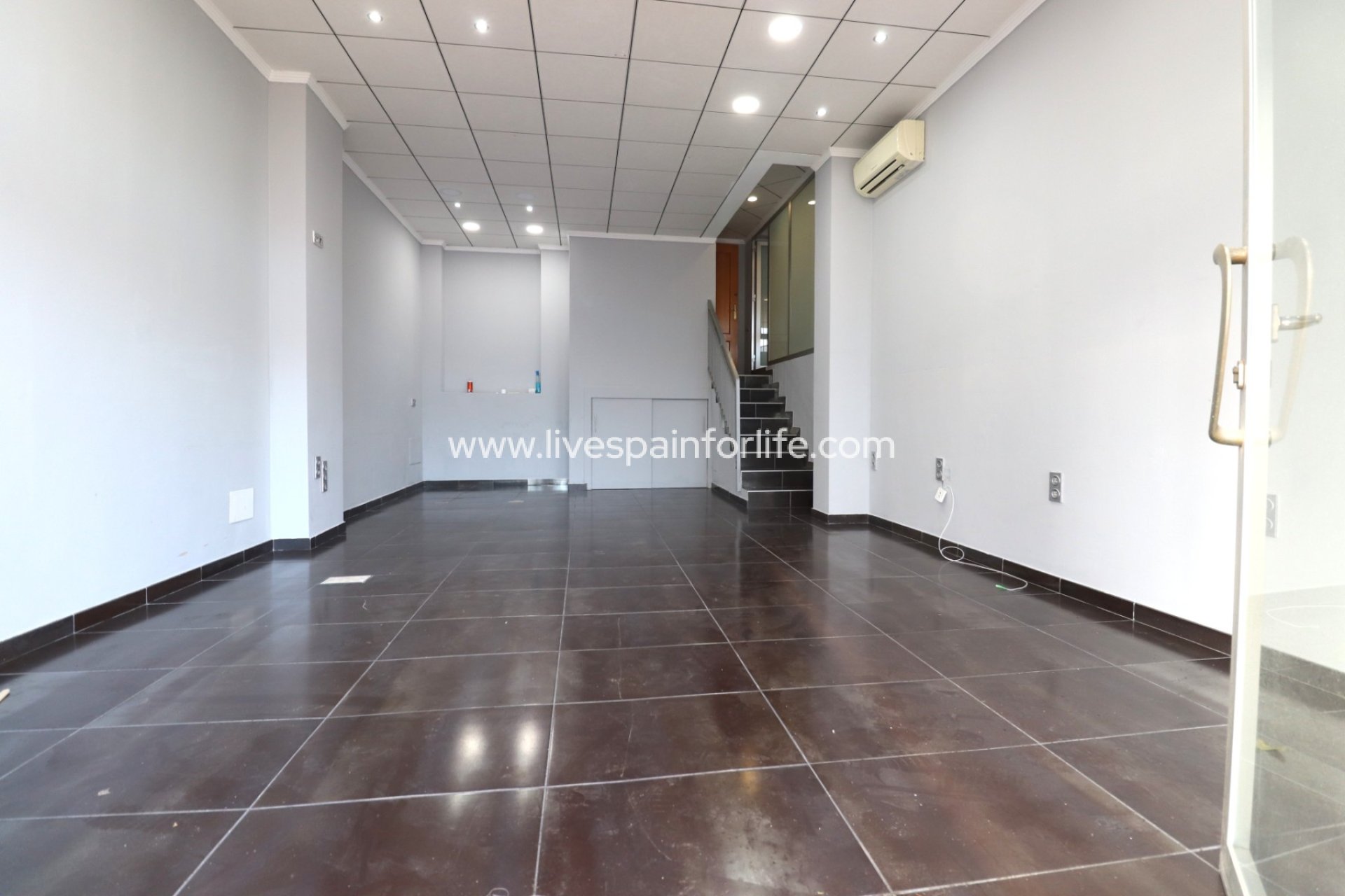 Revente - Commercial -
Formentera del Segura - Formentera - Village