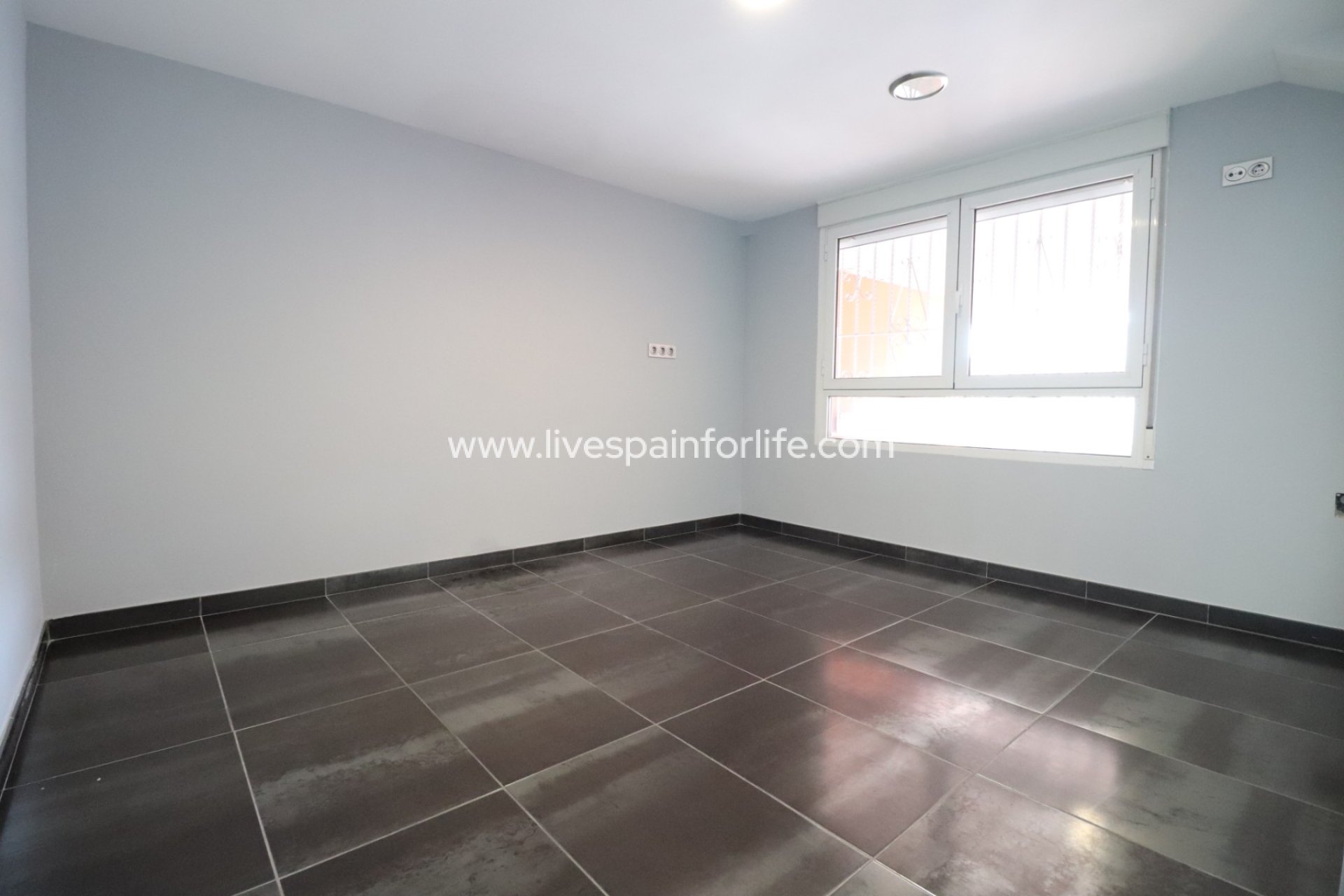 Revente - Commercial -
Formentera del Segura - Formentera - Village