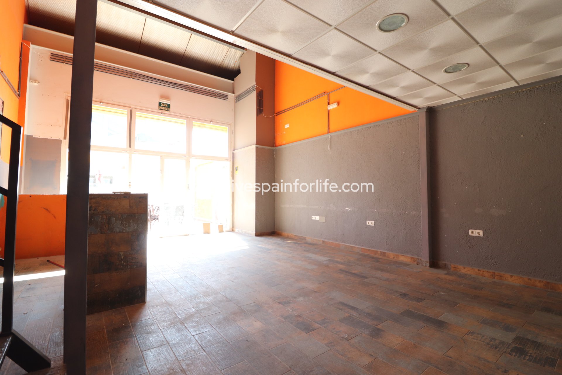 Revente - Commercial (Freehold) -
Algorfa - La Finca Golf Resort