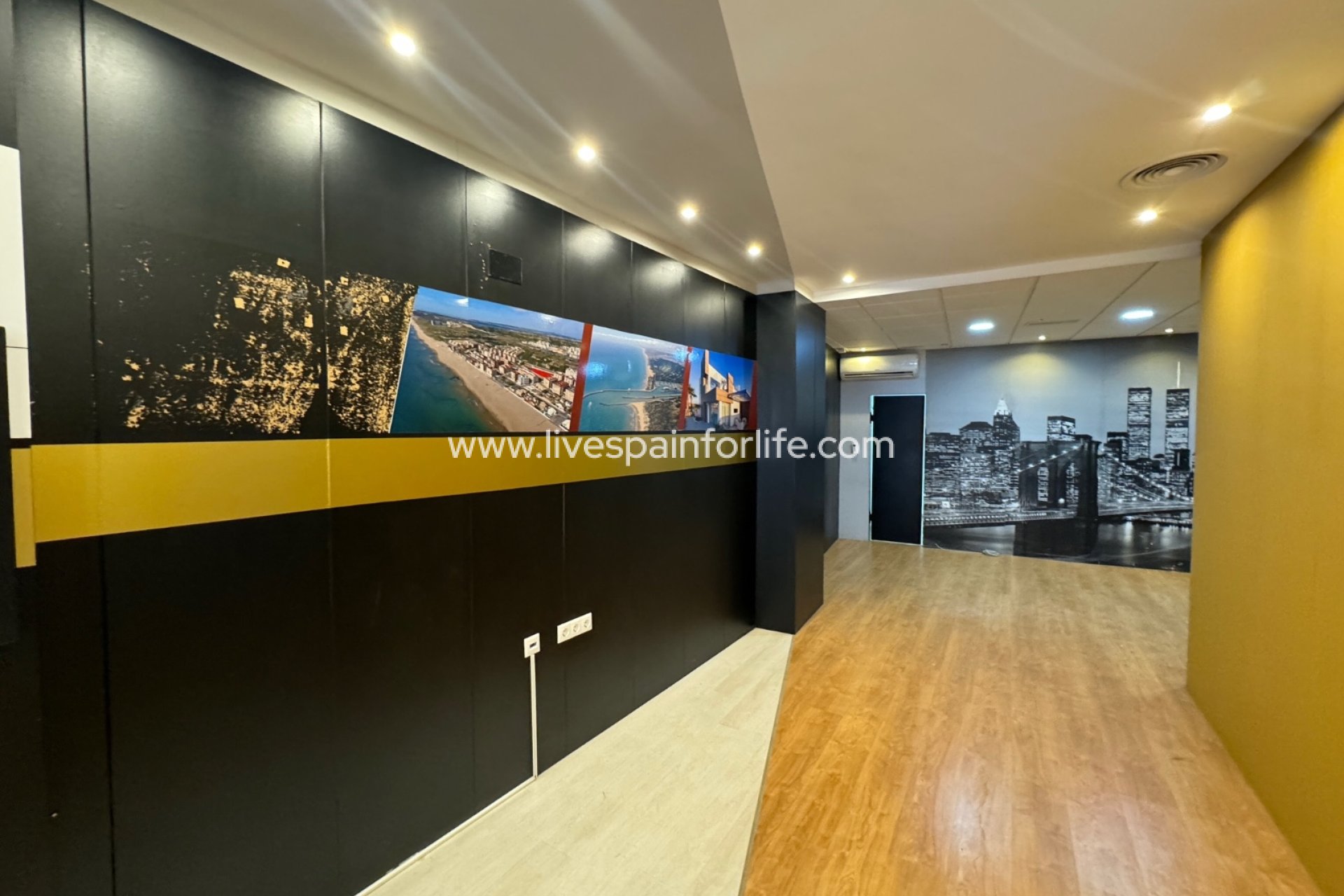 Revente - Commercial -
Guardamar del Segura - Guardamar