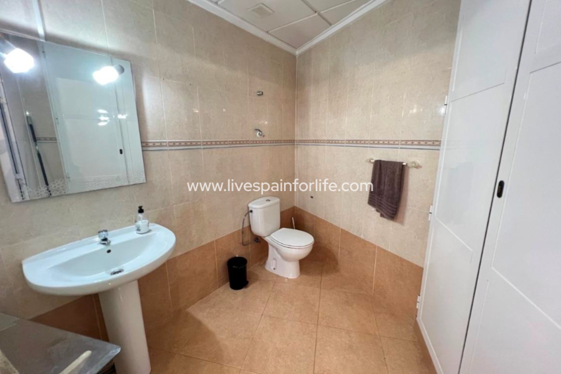 Revente - Commercial -
Guardamar del Segura - Guardamar