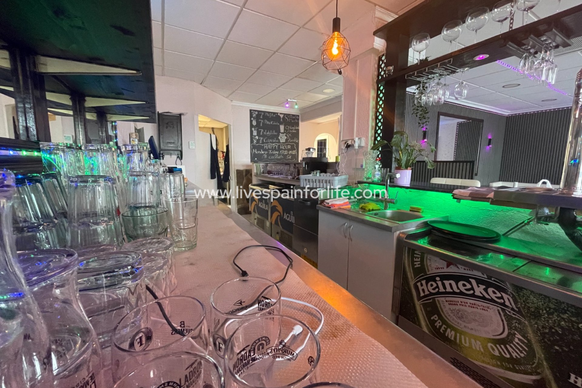 Revente - Commercial -
Torrevieia - Comunidad Valenciana