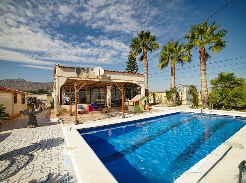 Revente - Maison de campagne -
Albatera