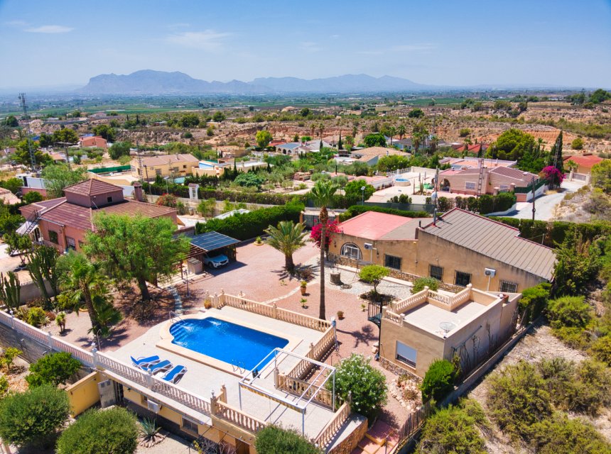 Revente - Maison de campagne -
Albatera