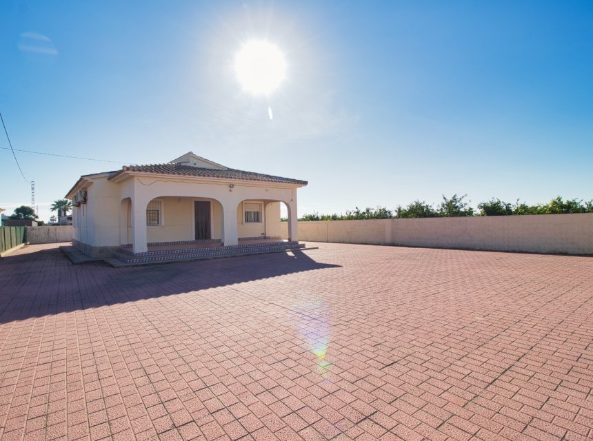 Revente - Maison de campagne -
Alicante