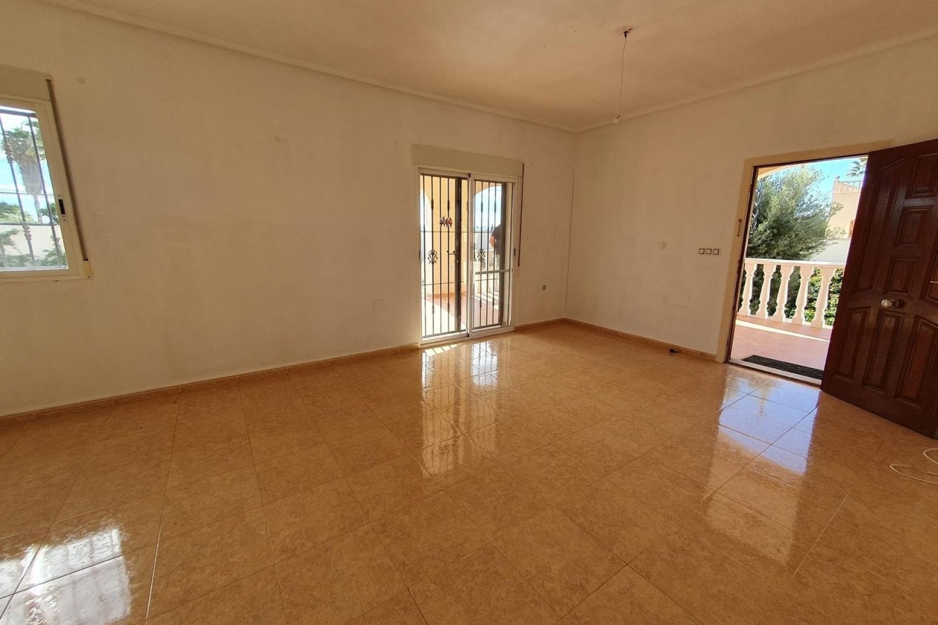 Revente - Maison de campagne -
Alicante