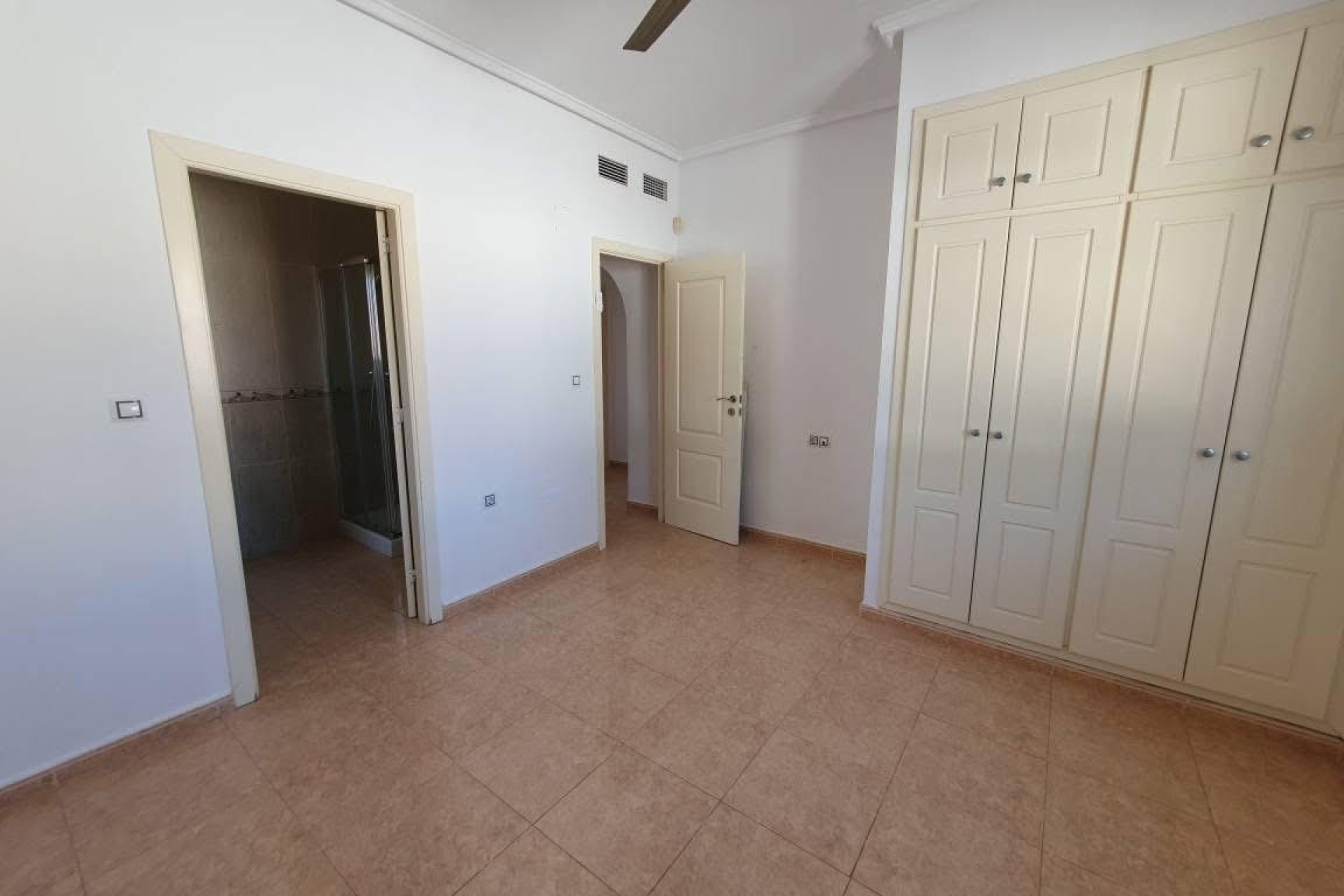 Revente - Maison de campagne -
Alicante