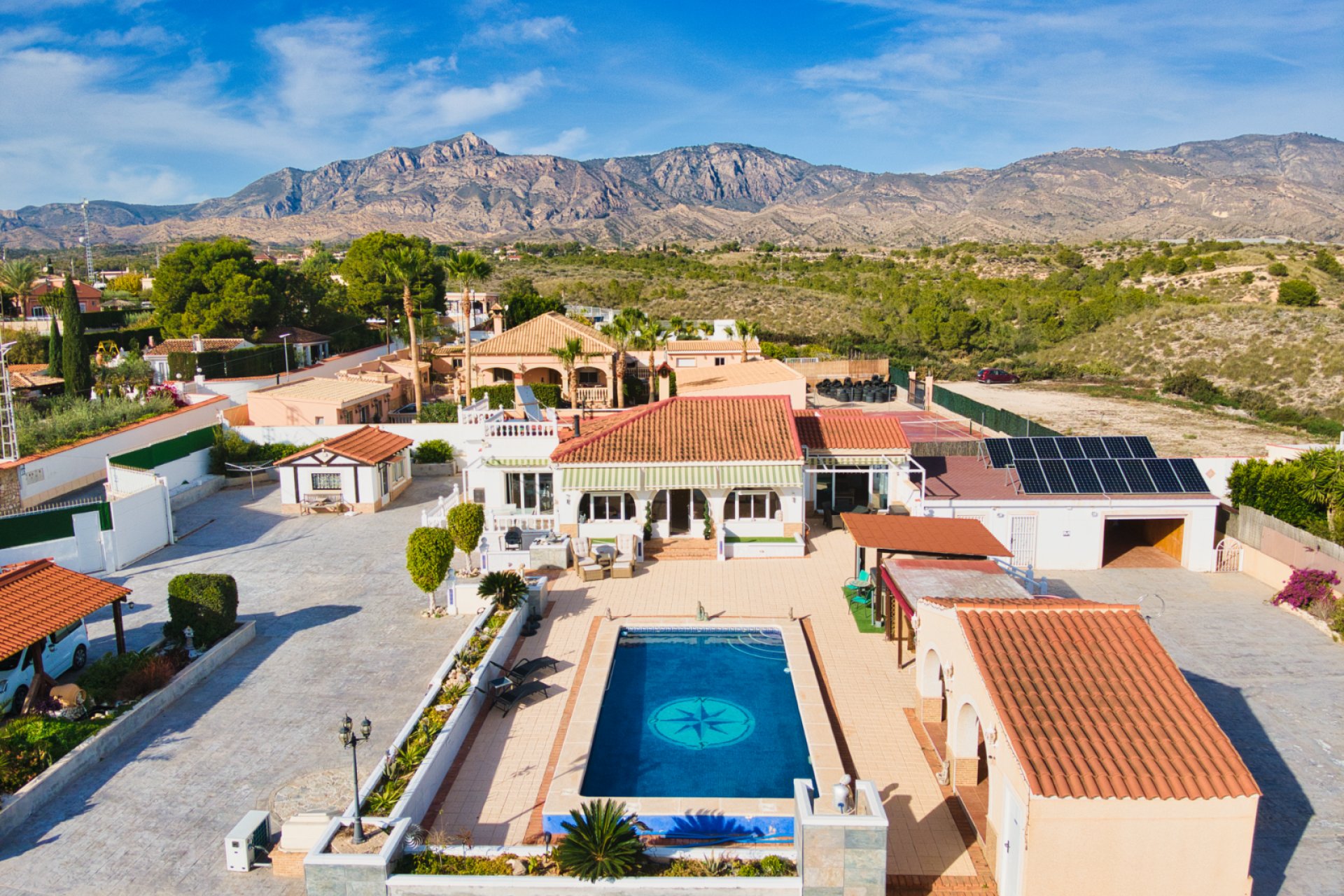 Revente - Maison de campagne -
Alicante