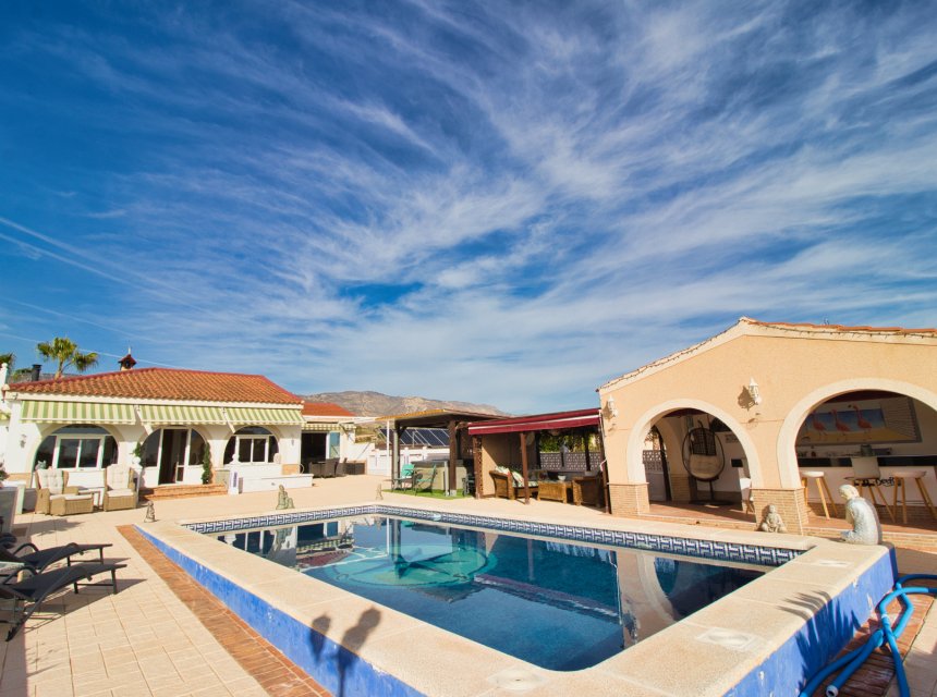 Revente - Maison de campagne -
Alicante