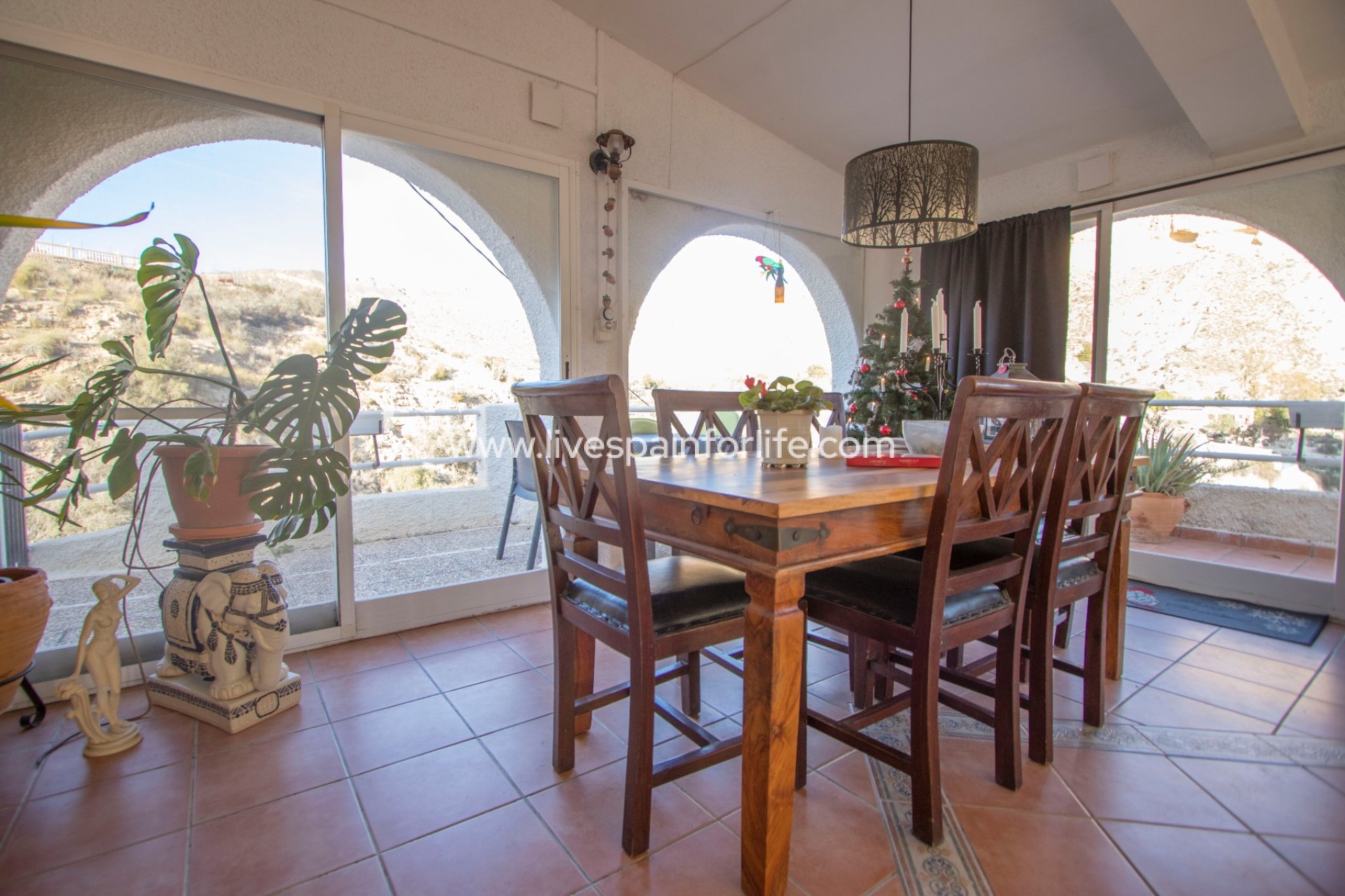 Revente - Maison de campagne -
Alicante